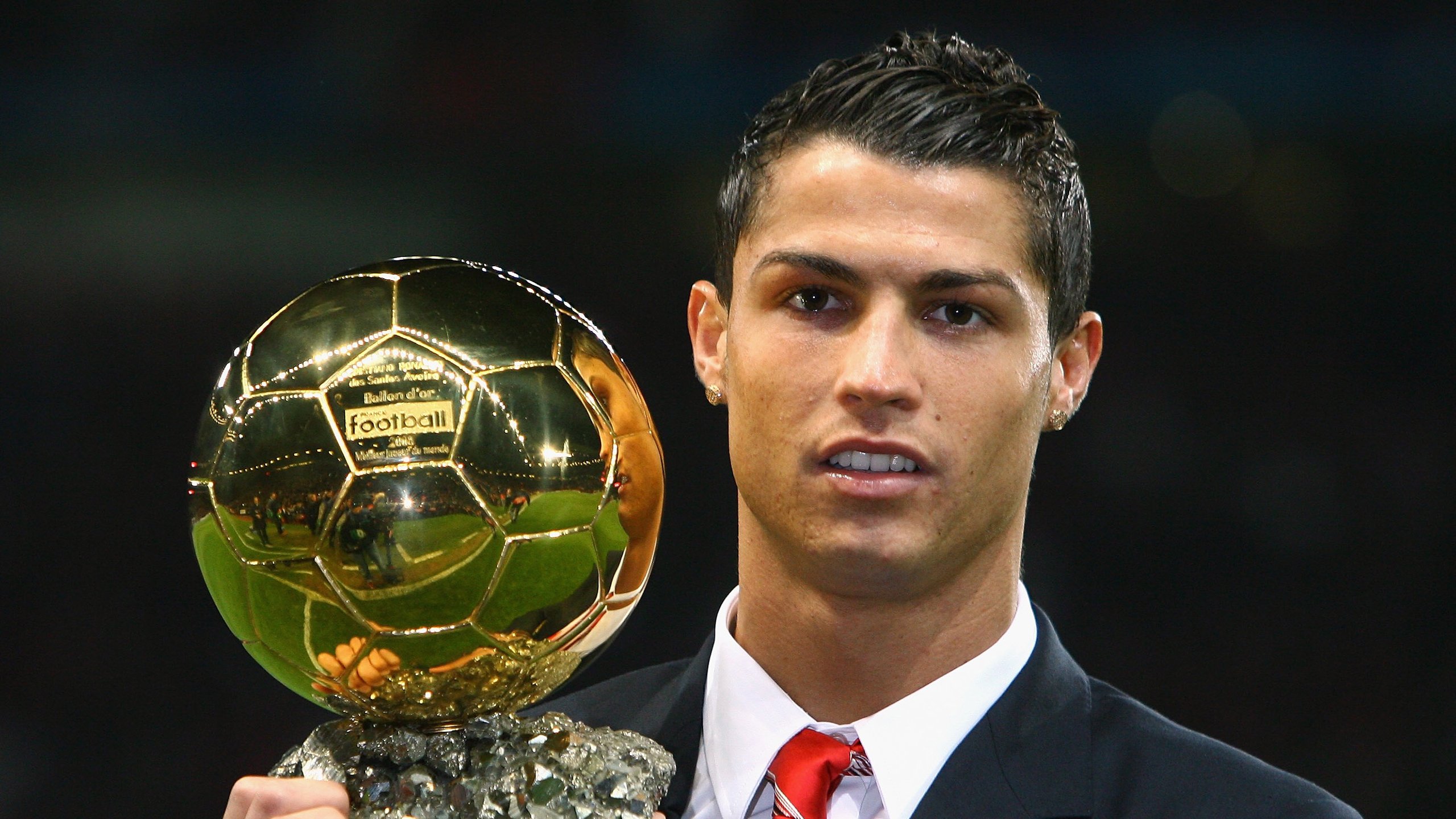 球场惊喜:比赛中意想不到的精彩场面,球场dj